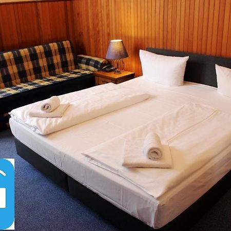 Hotel-Pension Rheingold Am Kurfuerstendamm Berlino Esterno foto
