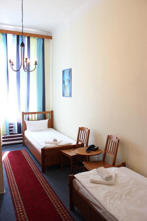 Hotel-Pension Rheingold Am Kurfuerstendamm Berlino Esterno foto