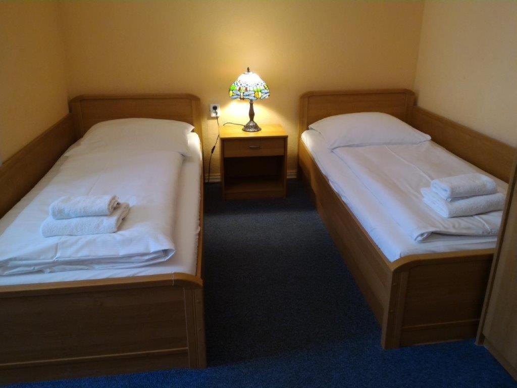 Hotel-Pension Rheingold Am Kurfuerstendamm Berlino Esterno foto