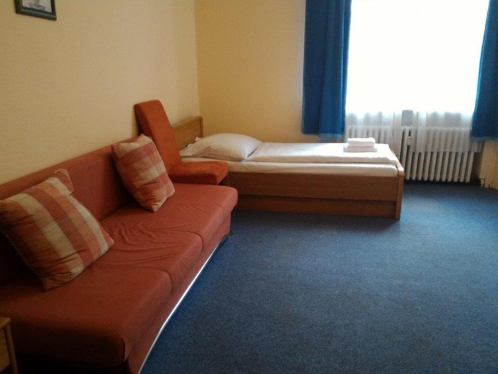 Hotel-Pension Rheingold Am Kurfuerstendamm Berlino Esterno foto