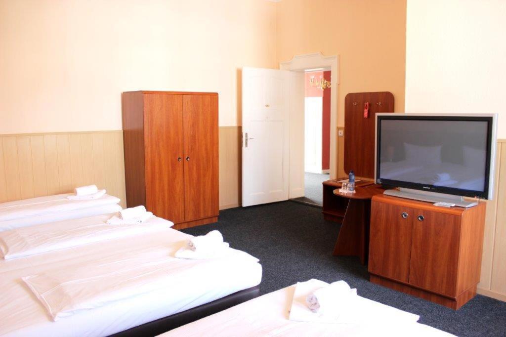Hotel-Pension Rheingold Am Kurfuerstendamm Berlino Esterno foto