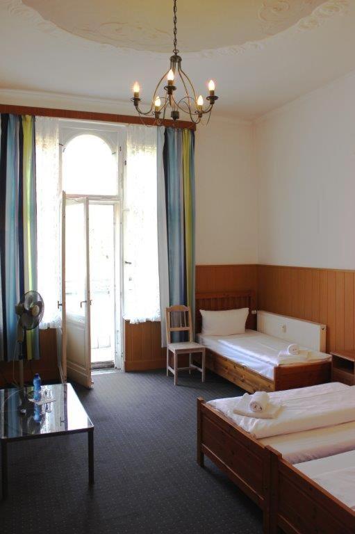 Hotel-Pension Rheingold Am Kurfuerstendamm Berlino Esterno foto