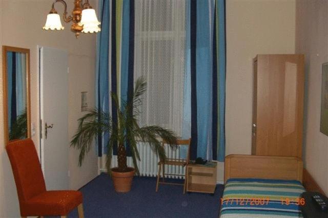Hotel-Pension Rheingold Am Kurfuerstendamm Berlino Esterno foto